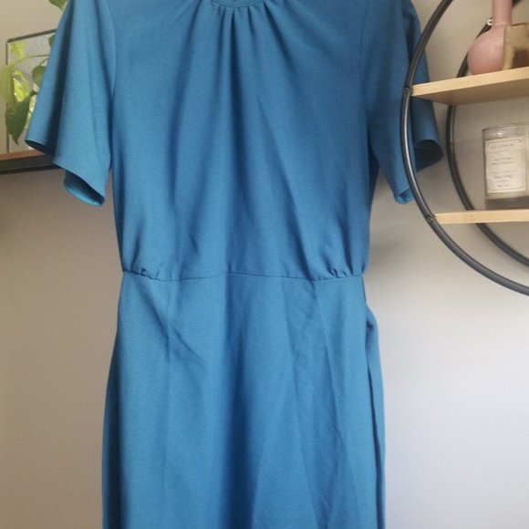 Belted A line Dress - Picture 3 of 4